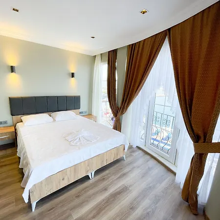 فندق Carpe Diem Gold 4*